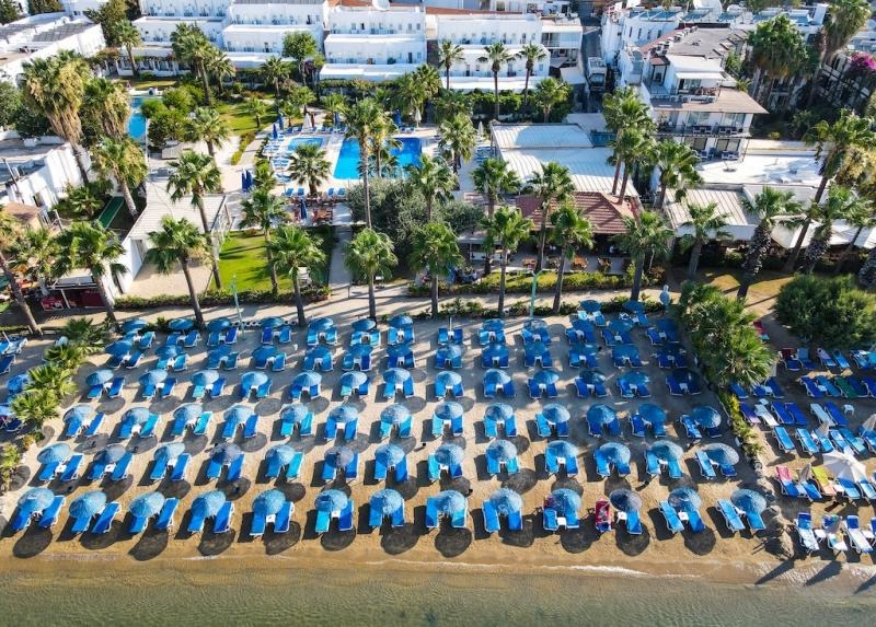 Nagi Beach Hotel
