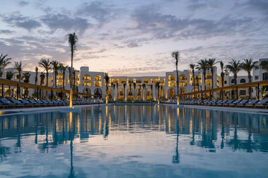 Hotel Serry Beach Resort