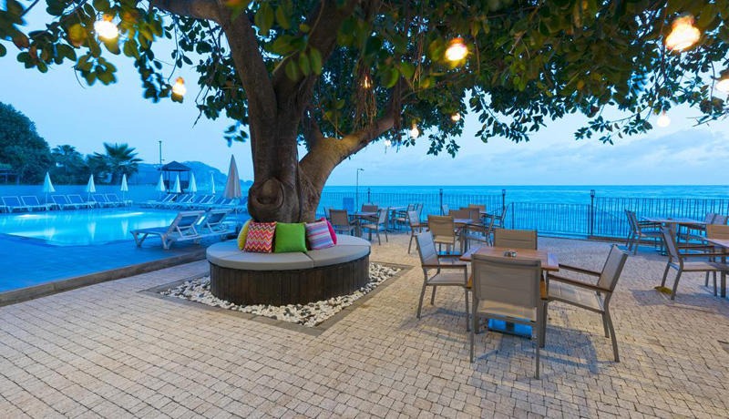 Floria Beach Hotel