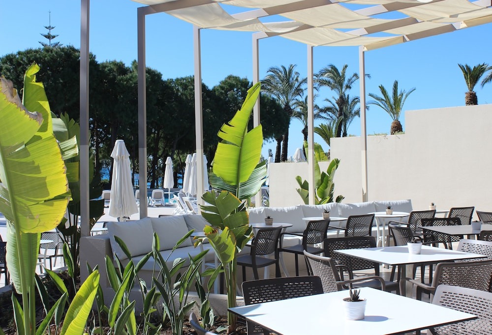 Hotel Paloma Peirissia