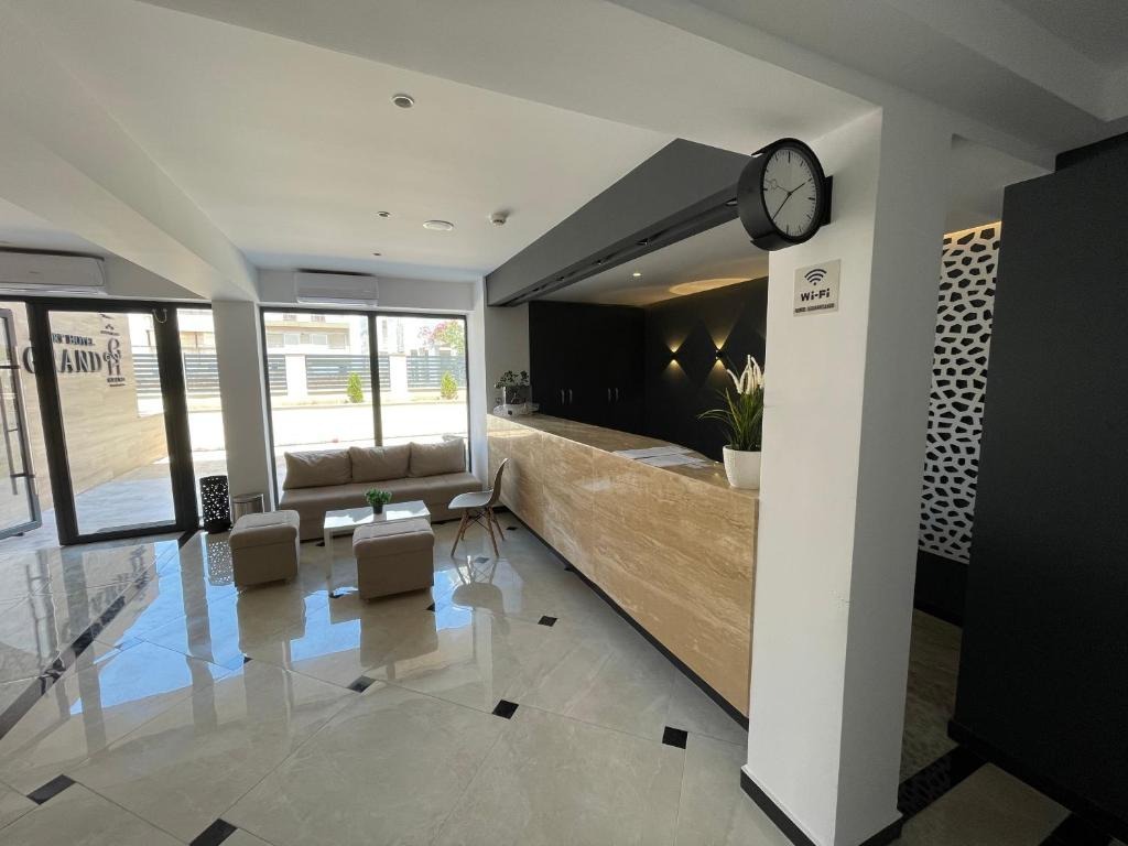 Aparthotel Grand Triada