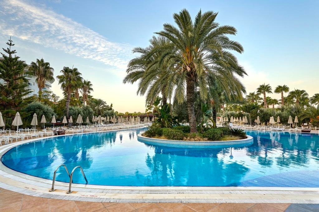 Seaden Sea World Resort and Spa