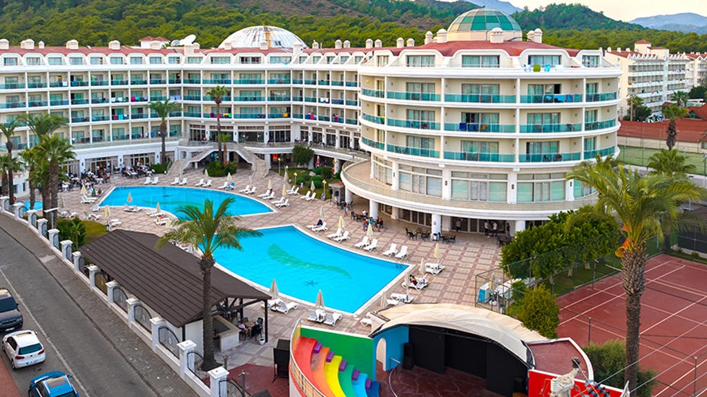 Pineta Park Deluxe Hotel