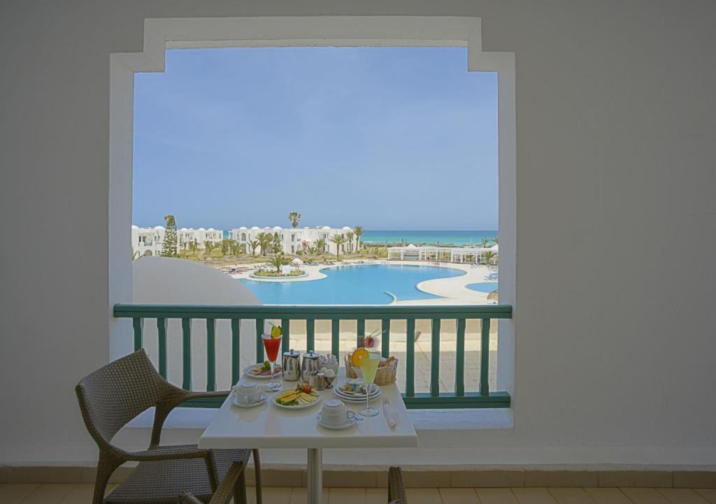 Vincci Helios Beach and Spa