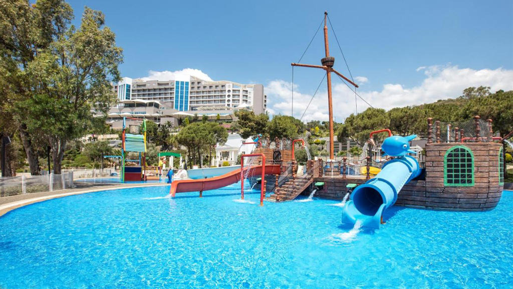 Aria Claros Beach & Spa Resort