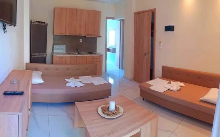 Vila Lakis 2