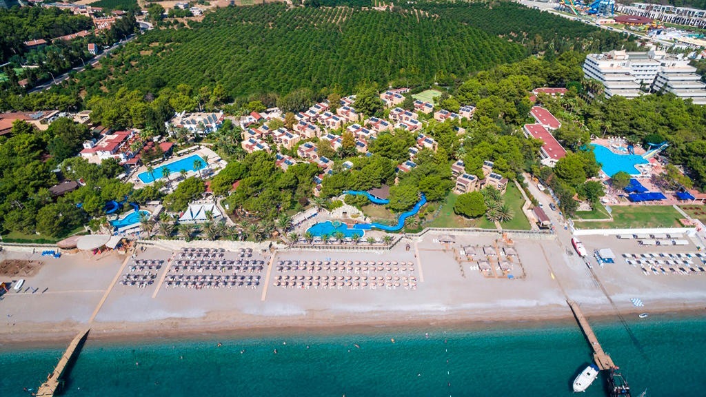 Pirates Beach Club