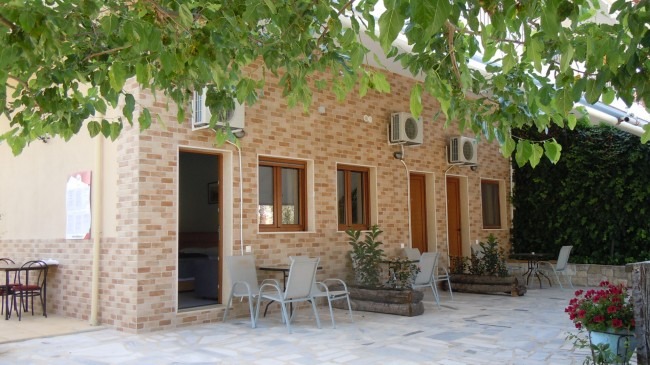 Vila Fotis