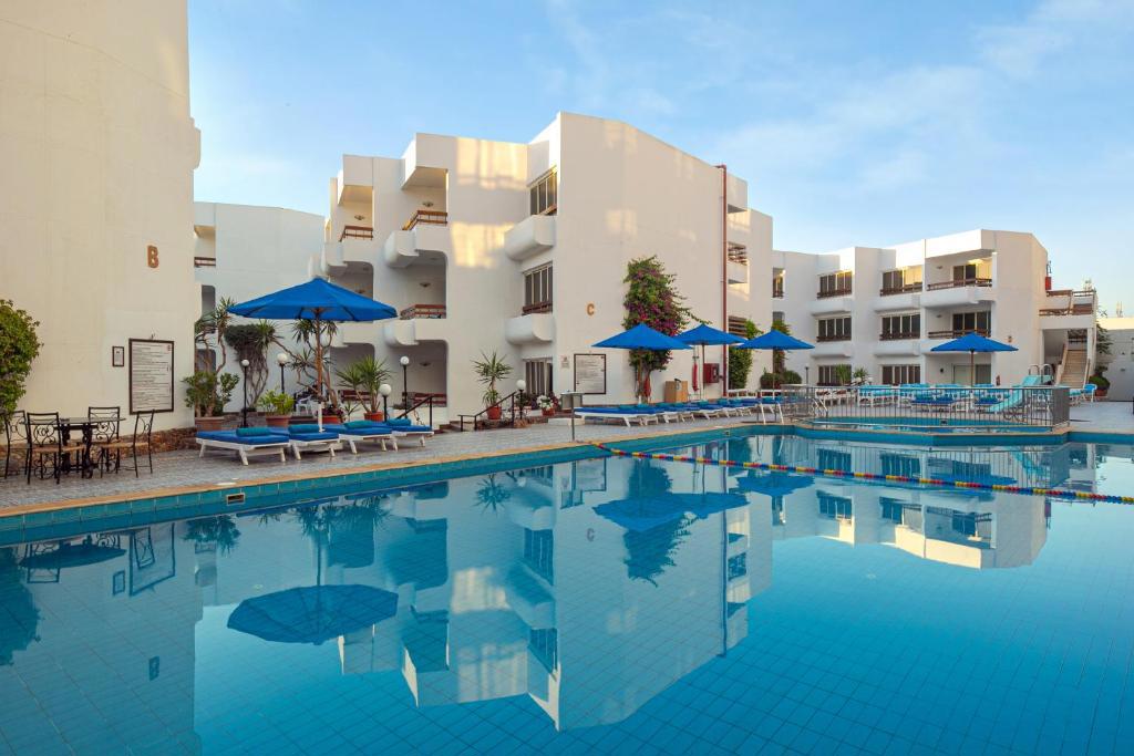 Marlin Inn Beach Resort