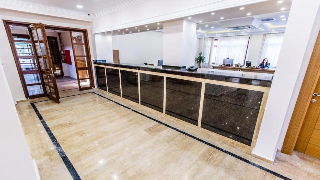 Club Marma Hotel
