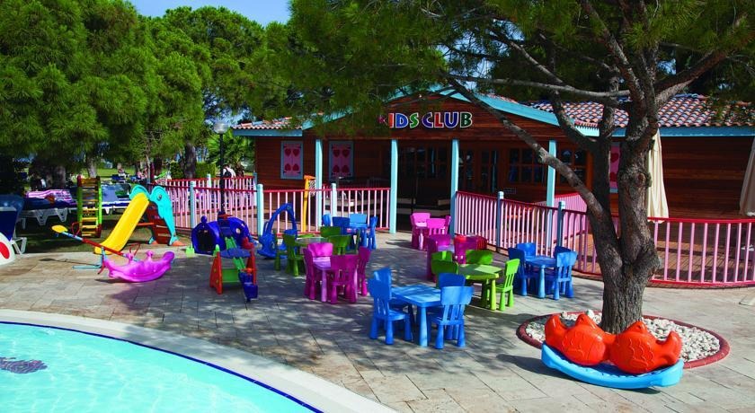 Hotel Batihan Beach Resort and Spa