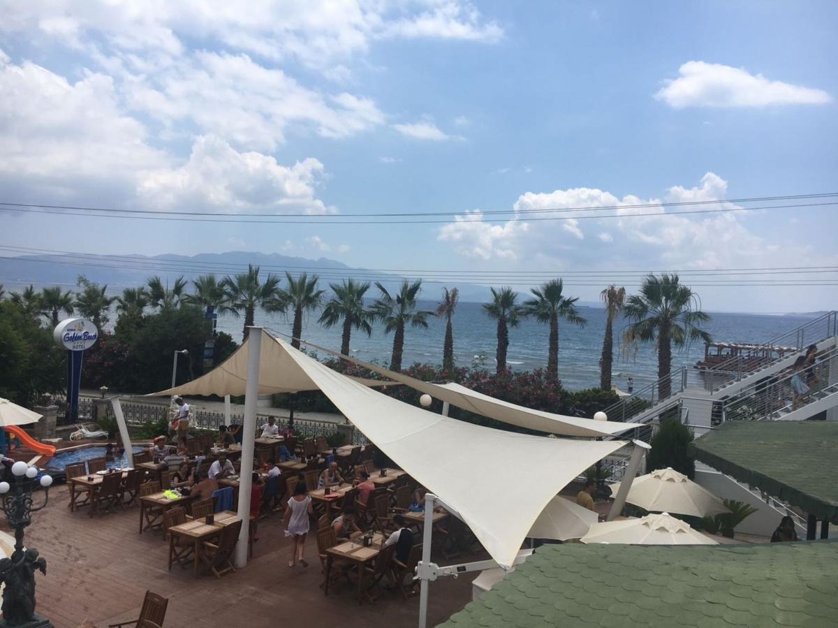 Golden Beach Resort & Spa