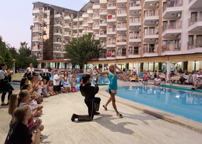 Monte Carlo Hotel