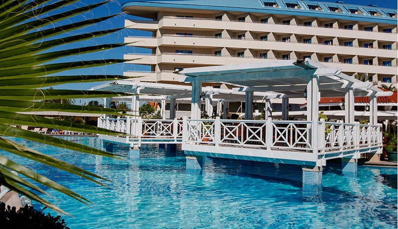 Crystal Admiral Resort Suites and Spa