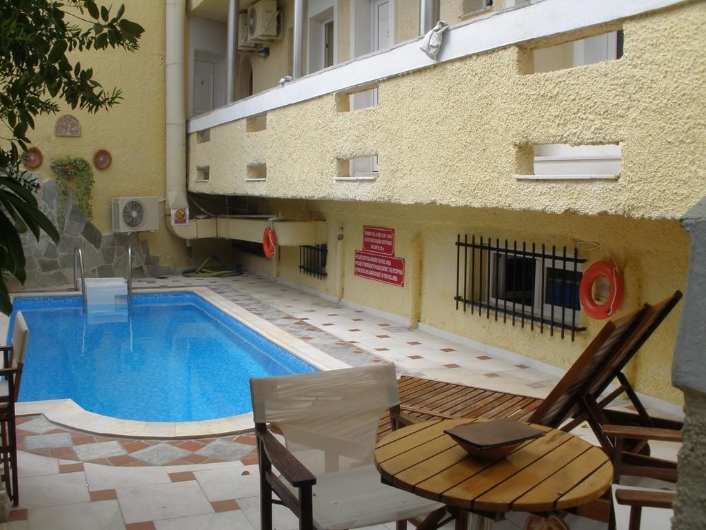Thymis Home Hotel