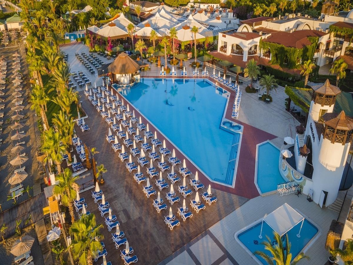 Emelda Sun Club 