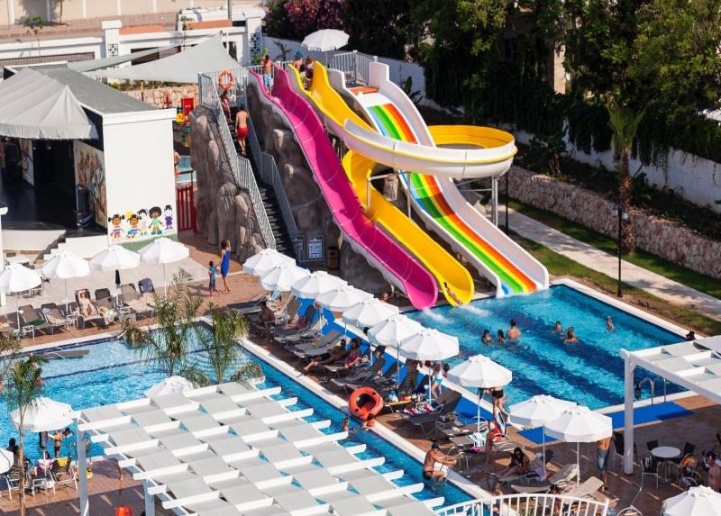 Karmir Resort and Spa