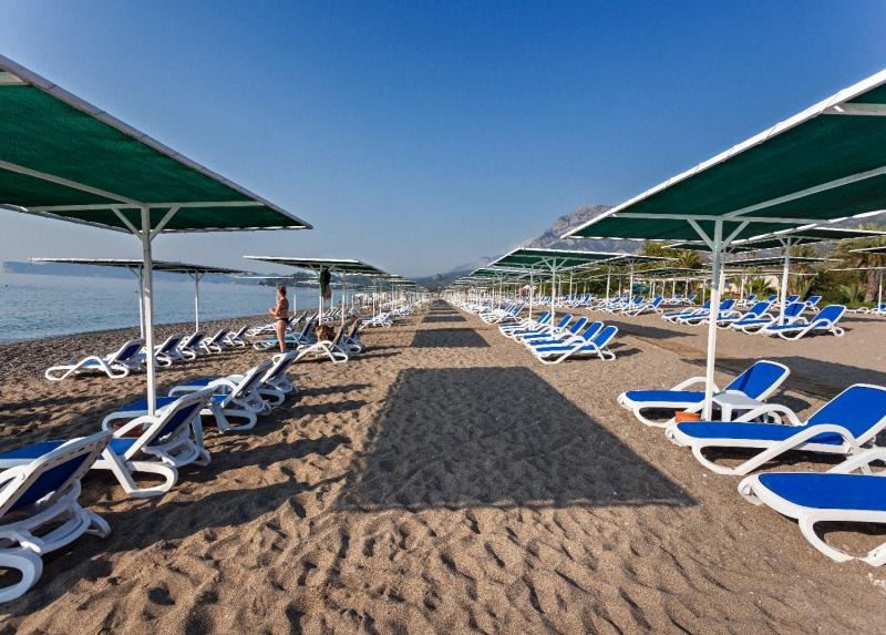 Karmir Resort and Spa