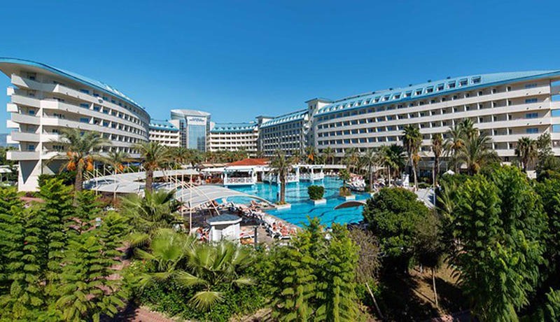 Crystal Admiral Resort Suites and Spa