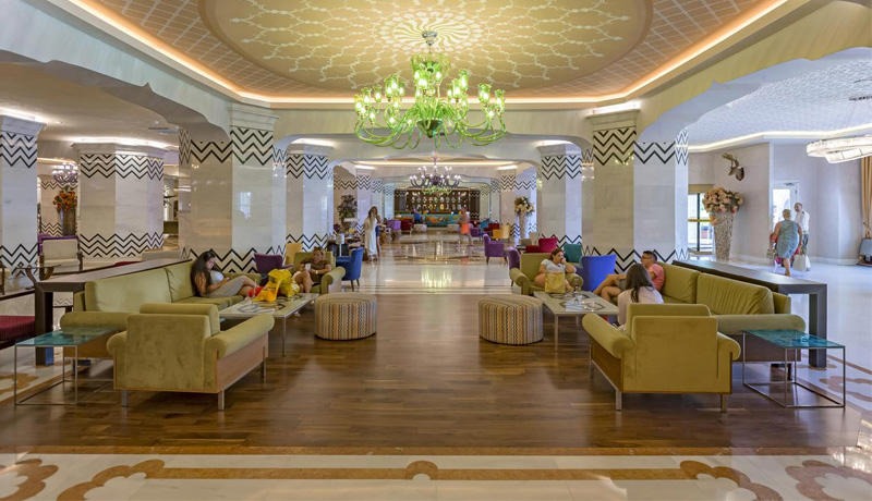 Royal Taj Mahal