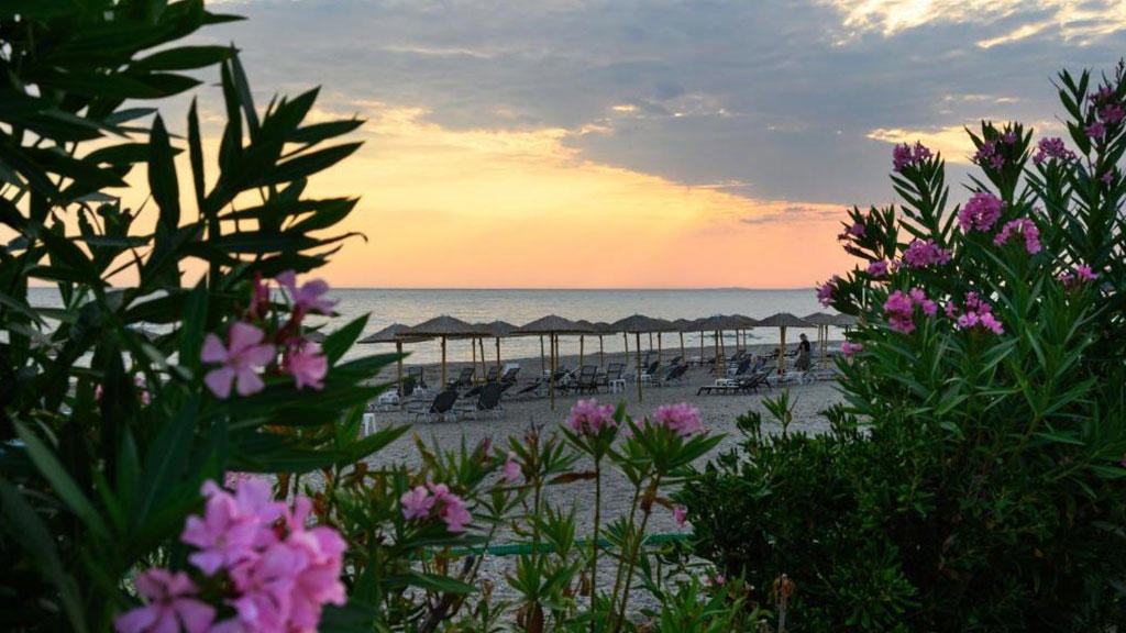 Ninos Grand Hotel & Resort