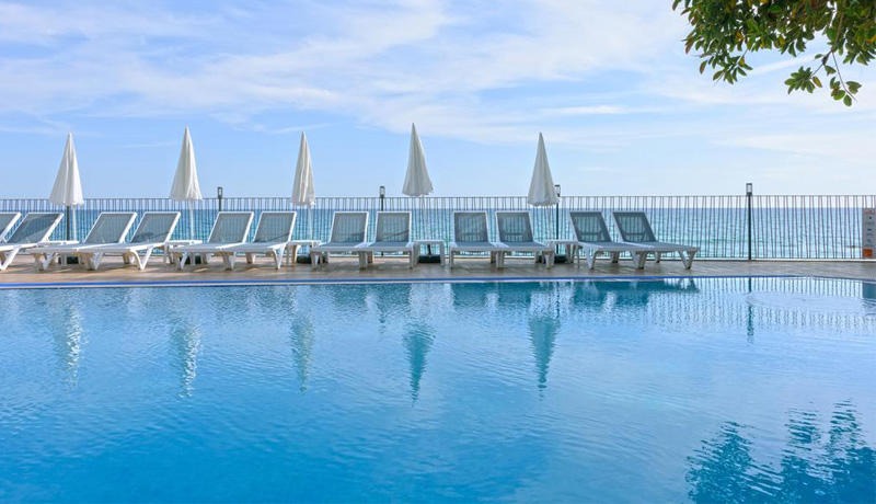 Floria Beach Hotel