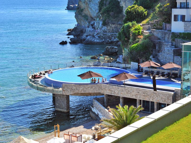 Hotel Avala Resort & Villas
