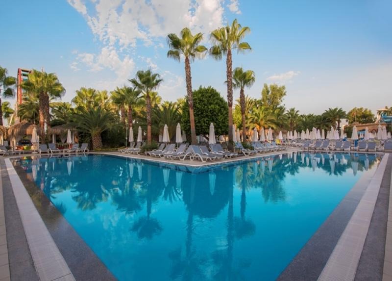 Delphin Deluxe Resort Hotel