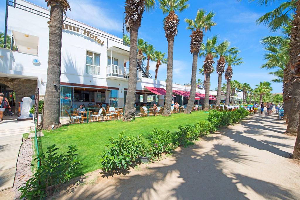 Hotel Sami Beach