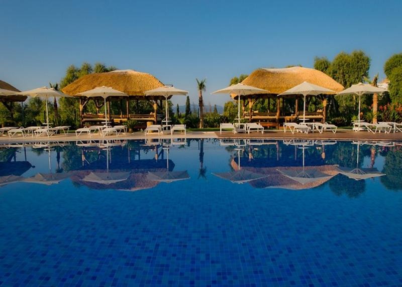 Bellazure Hotel