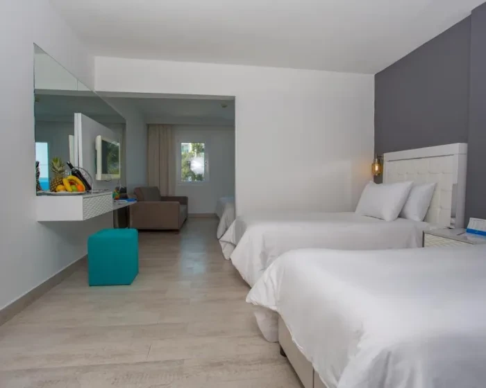 Le Bleu Hotel