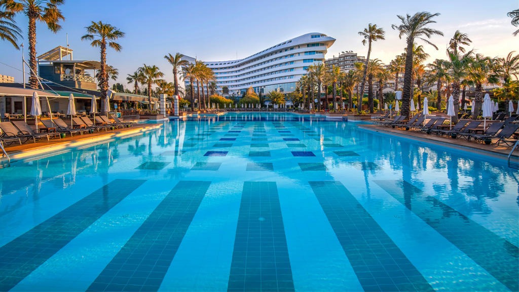 Concorde Deluxe Resort
