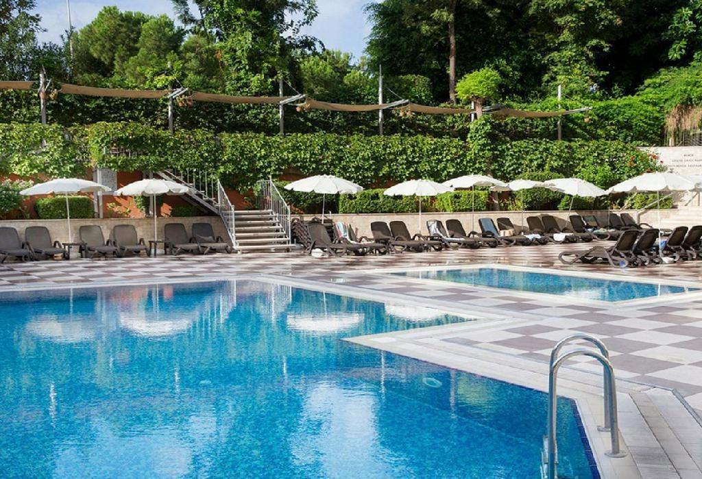 Grand Okan Hotel