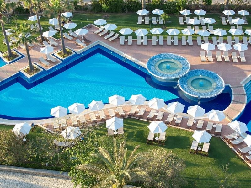 Hotel Minoa Palace