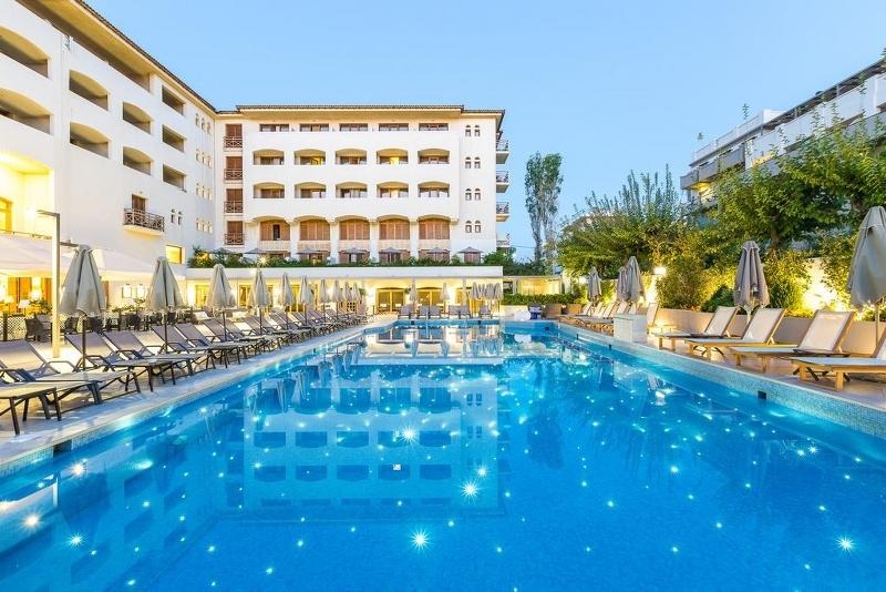 Hotel Thearthemis Palace