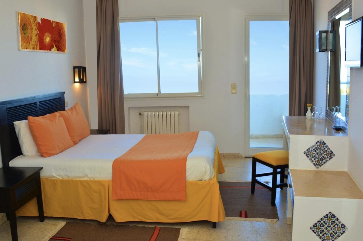 Tropicana Club & Spa