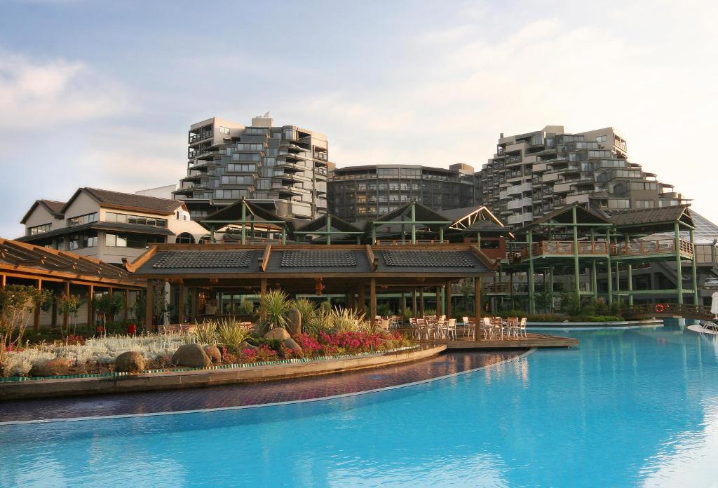Limak Lara Deluxe Hotel and Resort