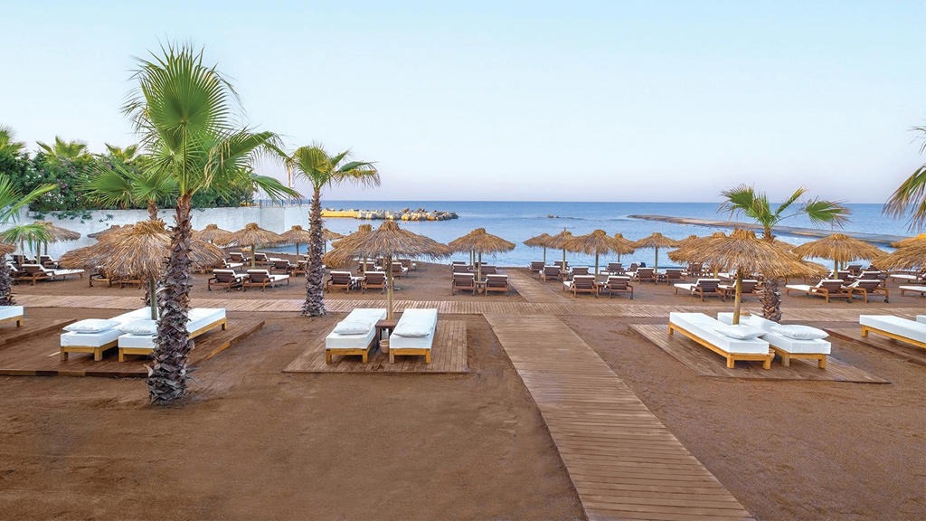 Rubi Platinum Sign Hotel