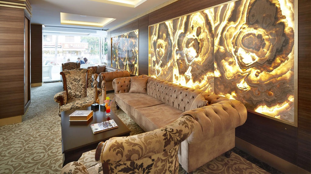 Hotel Emre Beach