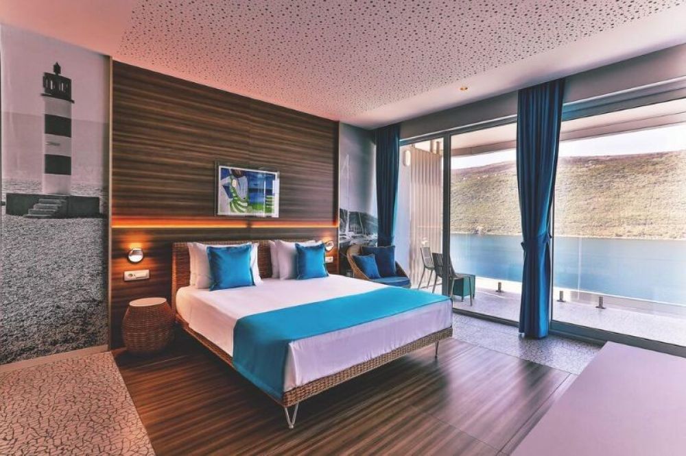 Carine Hotel Kumbor Superior
