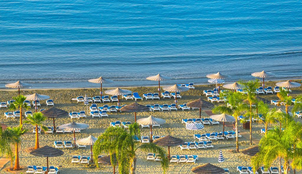 Hotel St. Raphael Resort
