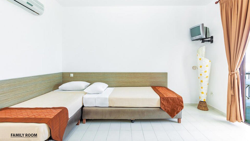 Xenios Dolphin Beach Hotel