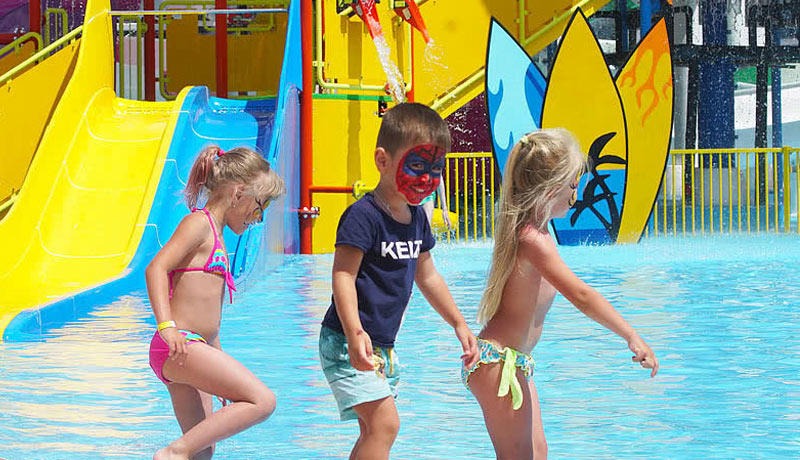Club Aqua Plaza
