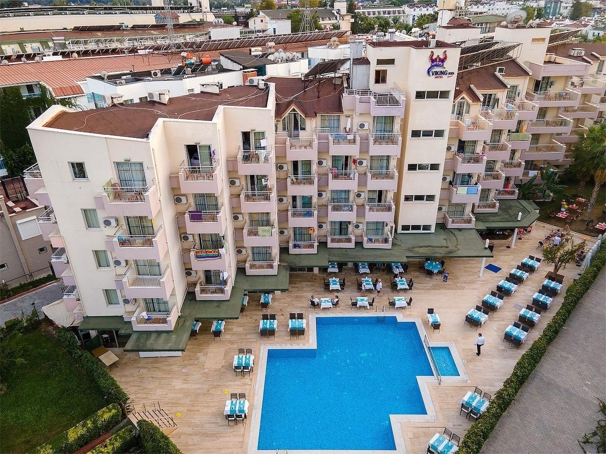 Viking Nona Beach Hotel