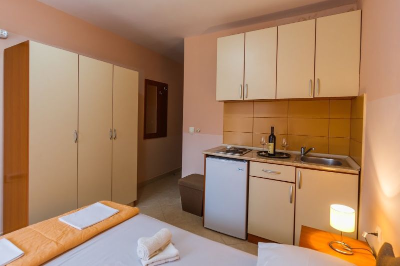 Studio apartmani Lara