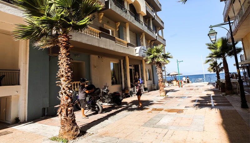 Mantas Sea Side Boutique Hotel
