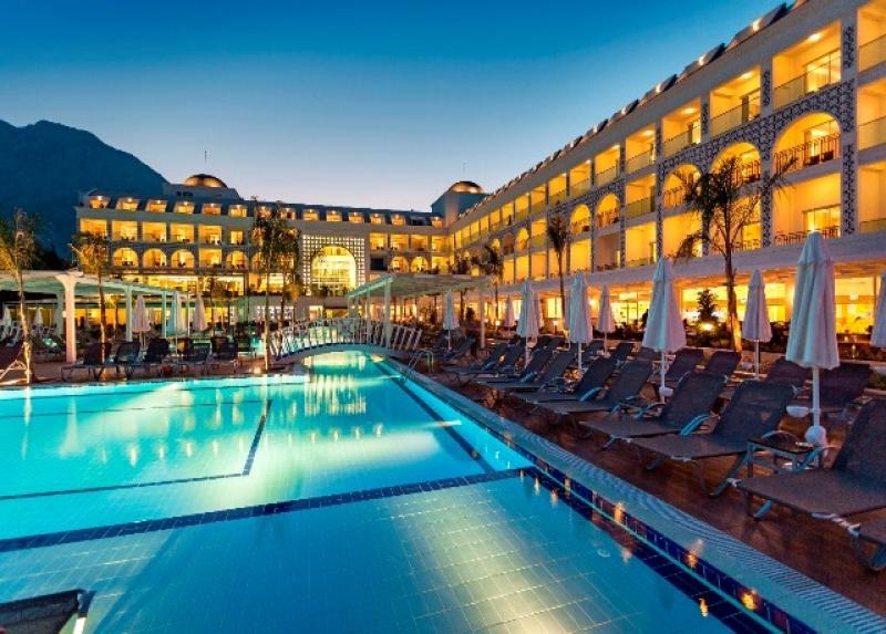Karmir Resort and Spa