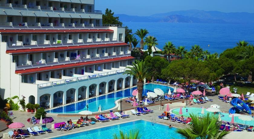Hotel Batihan Beach Resort and Spa