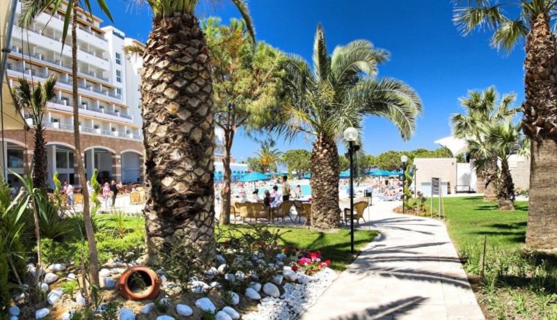 Batihan Beach Resort & Spa
