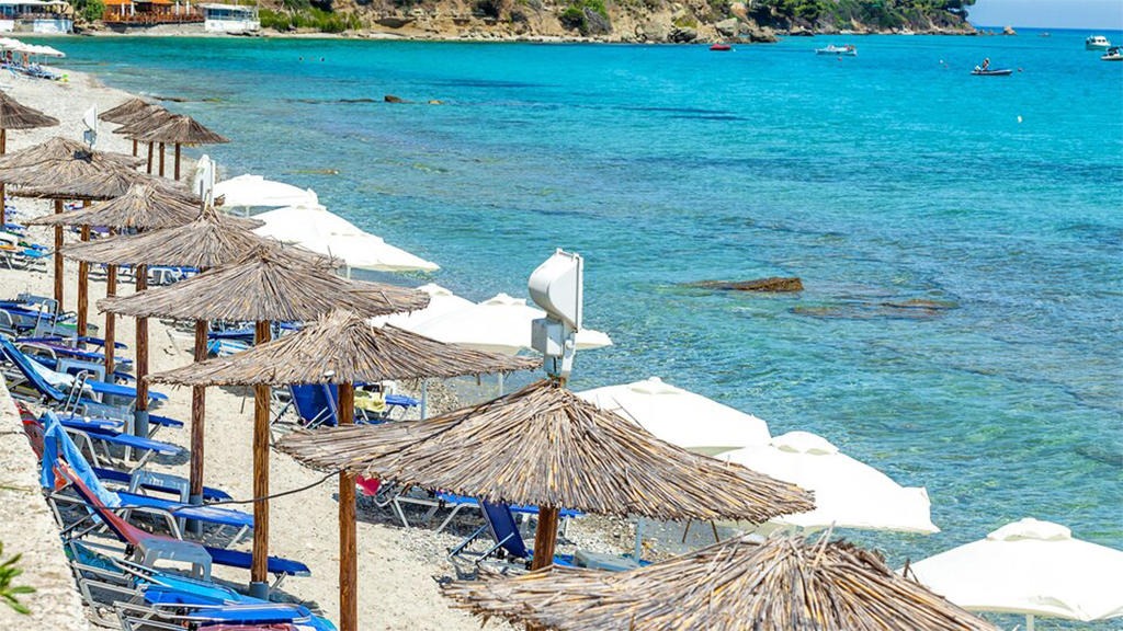 Xenios Dolphin Beach Hotel